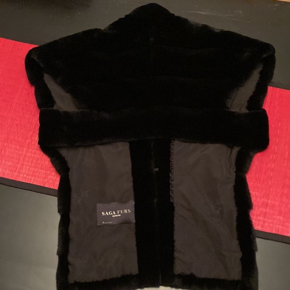 Mink Cap, Saga Furs - Picture 11 of 11